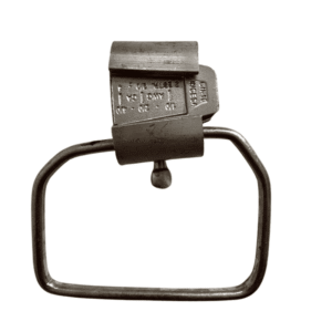 Estribo con conector tipo cuña